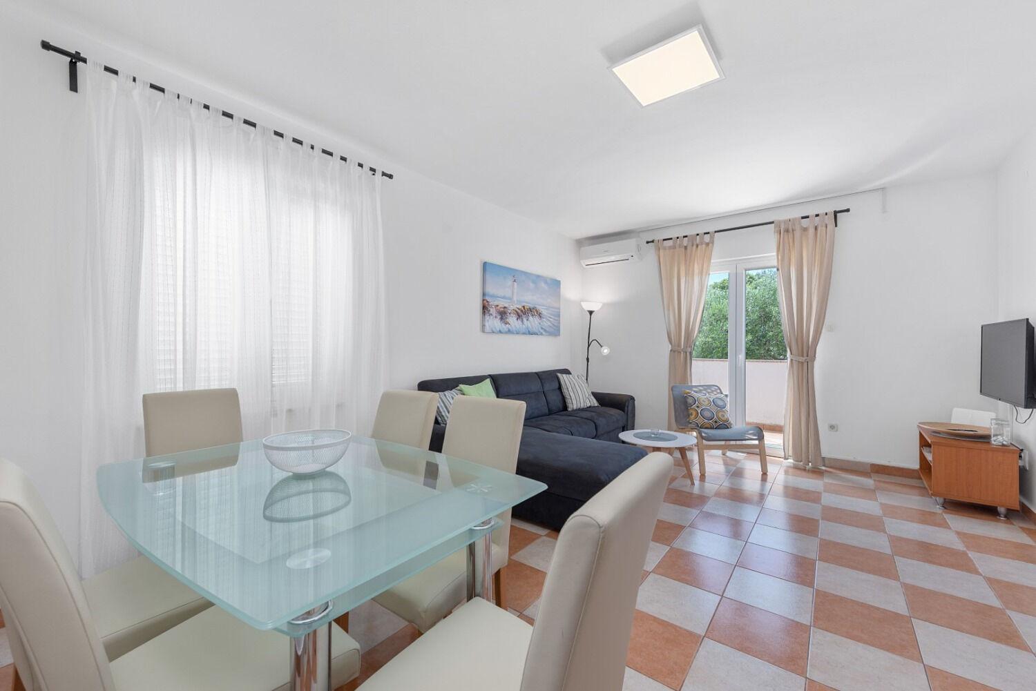 Apartment Uga2 Mandre Bagian luar foto