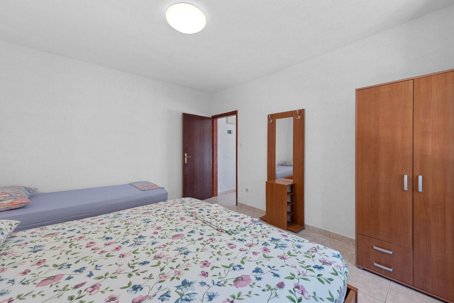 Apartment Uga2 Mandre Bagian luar foto